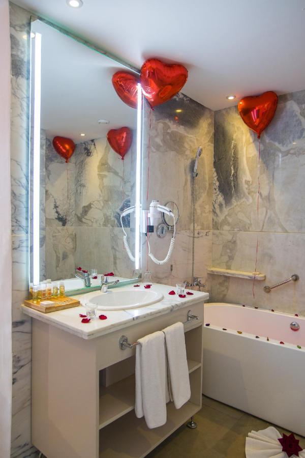 Mandarin Palace Hotel&Spa Tanger Exteriér fotografie Bathroom